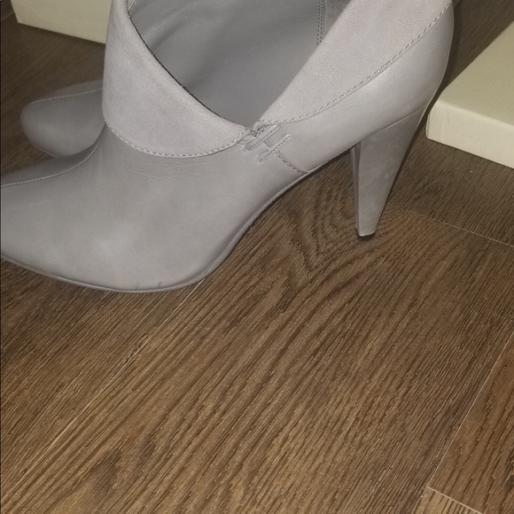 Boots - Picture 6 of 6